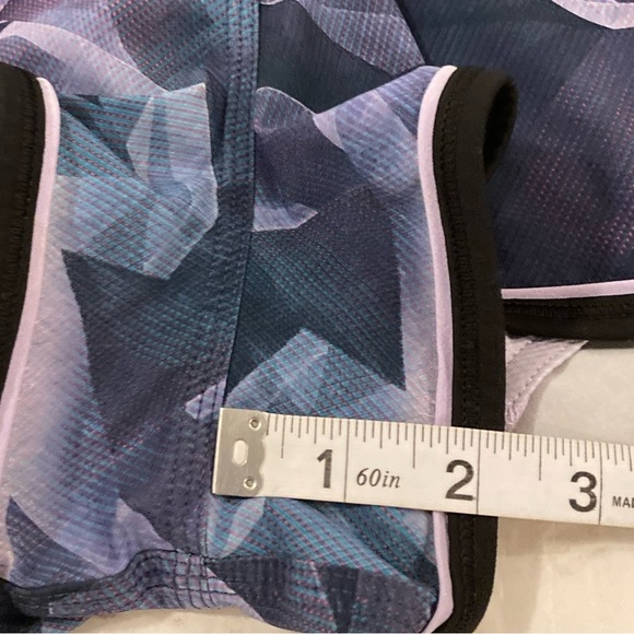 LULULEMON DROP IT LOW SHORT PRETTY PRISM MULTI BLACK LILAC SIZE 6 - Picture 4 of 12